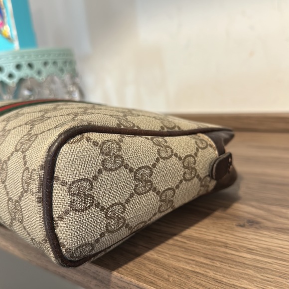 Gucci Clutch - Picture 6 of 10